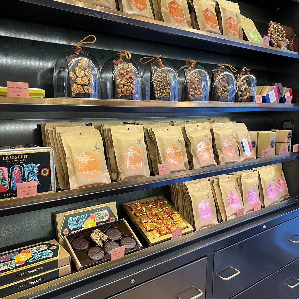 Le Chocolat Alain Ducasse, Comptoir Victor Hugo 3